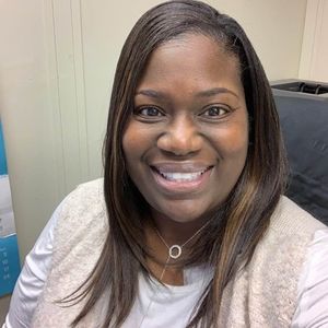 Meet your Posher, Edith